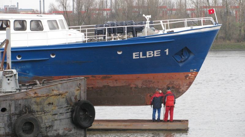 Elbe 1 bei der Werft Buschmann