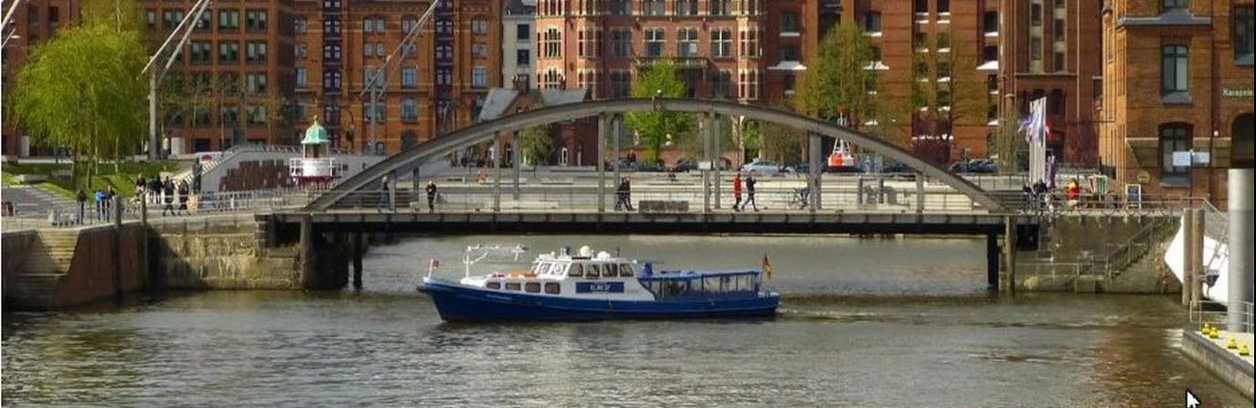 Die ELBE 27 im Hamburger Hafen
