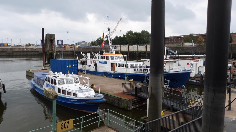 Die ELBE 27 am Liegeplatz Hansahafen