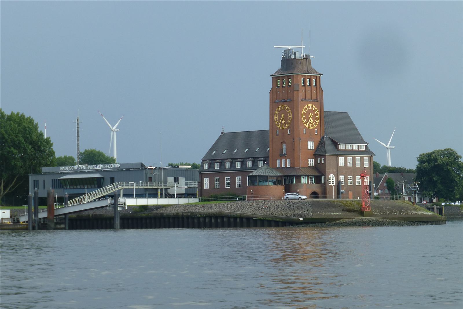 Streifenfahrt Hamburger Hafen